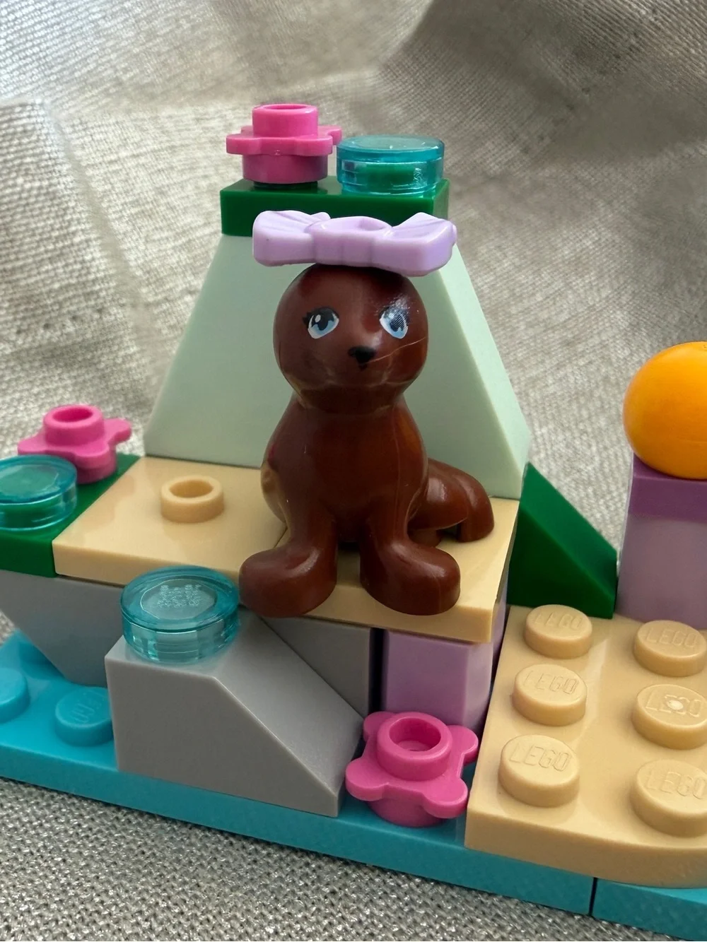 LEGO Friends:  Seal ‘s Little Rock #41047